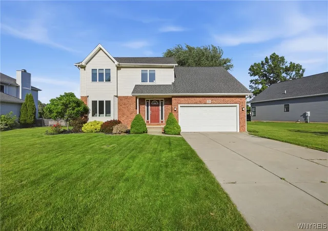 1st image of 664 Sara Ct, Lewiston, NY 14092 | MLS# B1696172