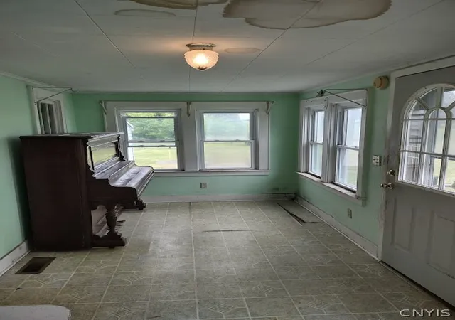 Photo 3 of Sale Pending at 342 Belle Isle Rd, Syracuse, NY 13209 | MLS# S1694509 | Listing updated on 2026-07-16