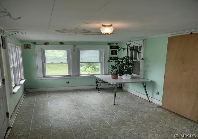 Photo 4 of Sale Pending at 342 Belle Isle Rd, Syracuse, NY 13209 | MLS# S1694509 | Listing updated on 2026-07-16