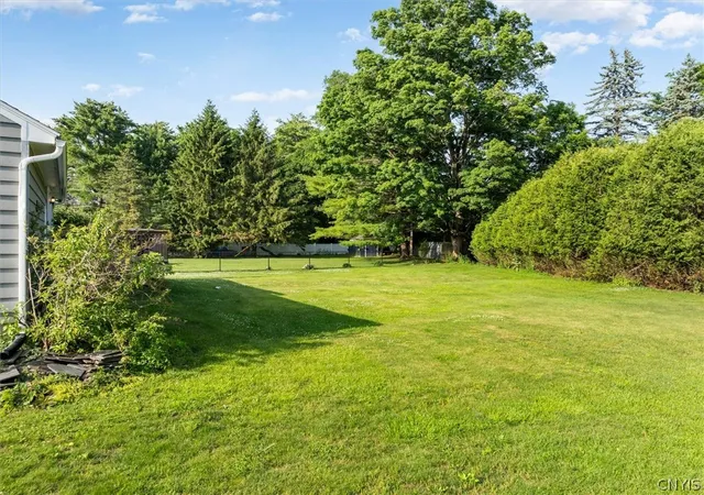 45th image of 131 Sanford Ave, Clinton, NY 13323 | MLS# S1696205