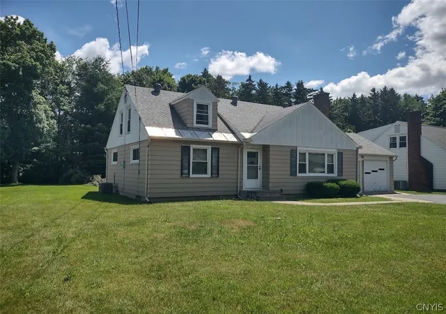 2nd image of 227 Fay Park Dr, Syracuse, NY 13212 | MLS# S1693396