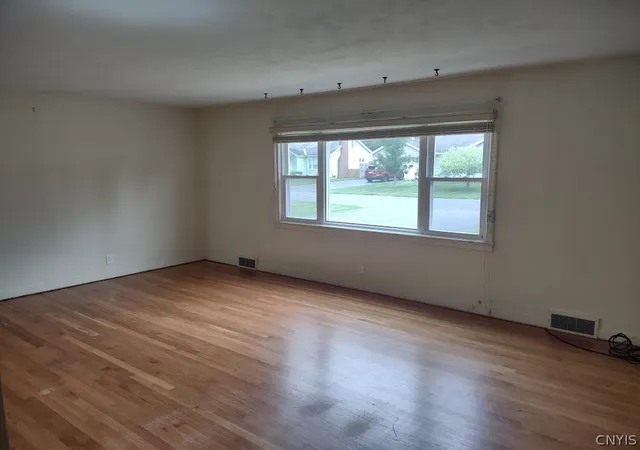 Photo 3 of Sale Pending at 227 Fay Park Dr, Syracuse, NY 13212 | MLS# S1693396 | Listing updated on 2026-07-16