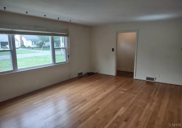 Photo 5 of Sale Pending at 227 Fay Park Dr, Syracuse, NY 13212 | MLS# S1693396 | Listing updated on 2026-07-16