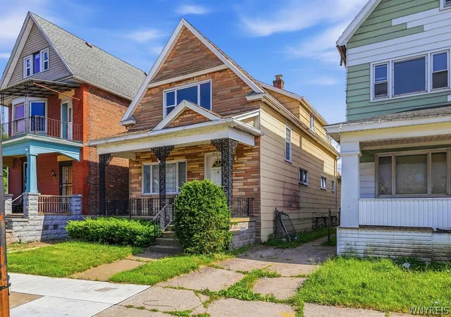 Listing Photo 3 - Condo for sale in building located at 349 Walden Ave, Buffalo, NY 14211