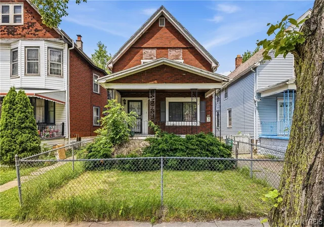 Photo 1 of Single family home for sale at 22 Frankfort Ave, Buffalo, NY 14211 | MLS# B1696047 | Listing updated on 2026-07-26