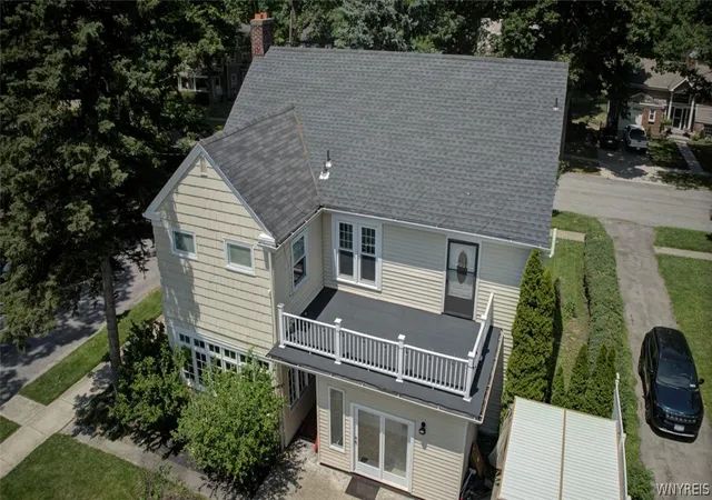2nd image of 703 Maple Ave, Niagara Falls, NY 14305 | MLS# B1696038