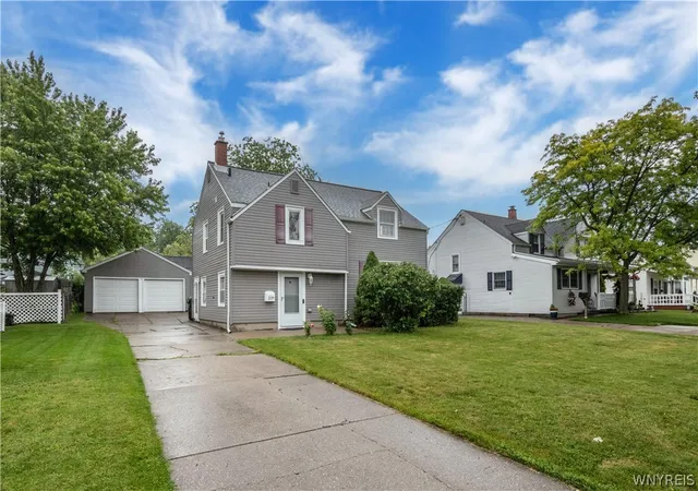 2nd image of 229 Dalton Dr, Tonawanda, NY 14223 | MLS# B1692265