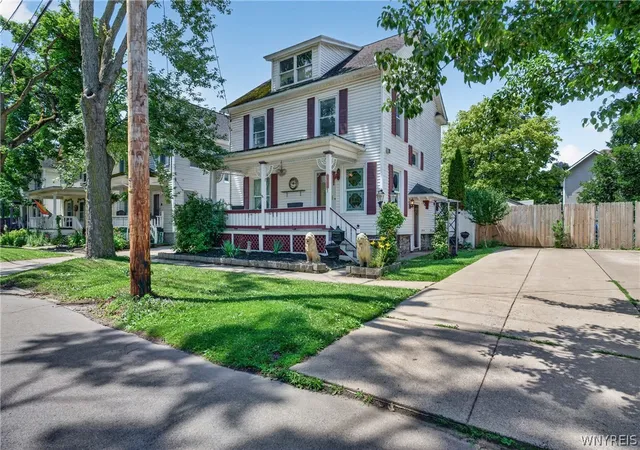 1st image of 444 Washburn St, Lockport, NY 14094 | MLS# B1696148