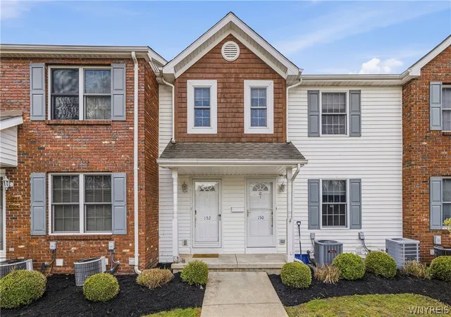 1st image of 152 Olde Stone Ln, Lancaster, NY 14086 | MLS# B1696219