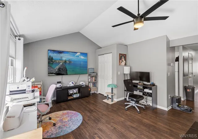 5th image of 152 Olde Stone Ln, Lancaster, NY 14086 | MLS# B1696219