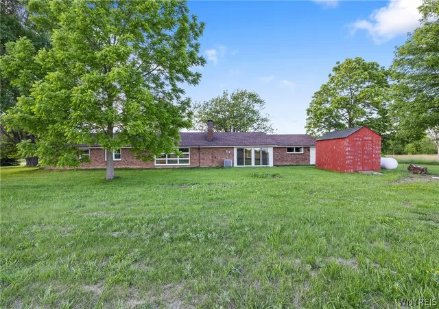 4th image of 1918 Lake Rd, Youngstown, NY 14174 | MLS# B1693595