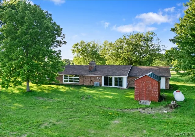 5th image of 1918 Lake Rd, Youngstown, NY 14174 | MLS# B1693595