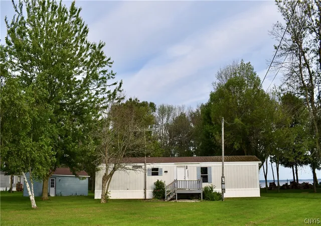 Homes for sale in Lyme, NY | 20551 S Shore Rd, Lyme, NY 13693 | MLS# S1695676