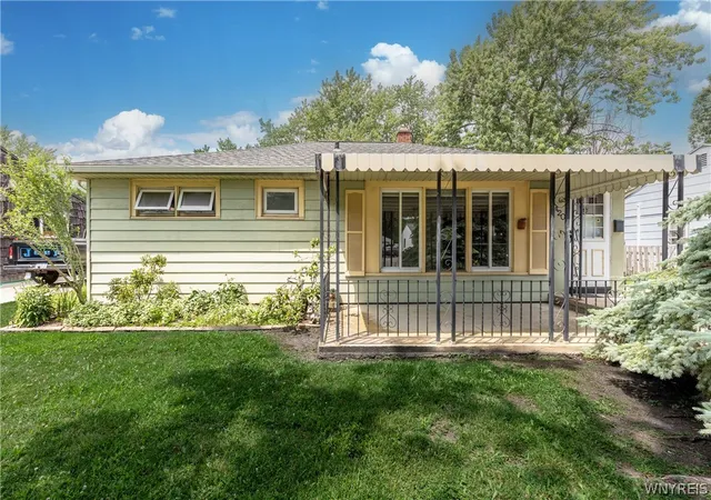 Homes for sale in Tonawanda, NY | 420 Wendel Ave, Tonawanda, NY 14223 | MLS# B1696297