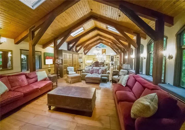 4th image of 150 Park Rd, Pittsford, NY 14534 | MLS# R1696217