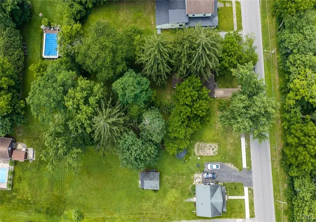 13th image of 218 James St, Canastota, NY 13032 | MLS# S1696323