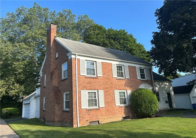 Photo 2 of Sale Pending at 3621 Lake Ave, Rochester, NY 14612 | MLS# R1696308 | Listing updated on 2026-07-23