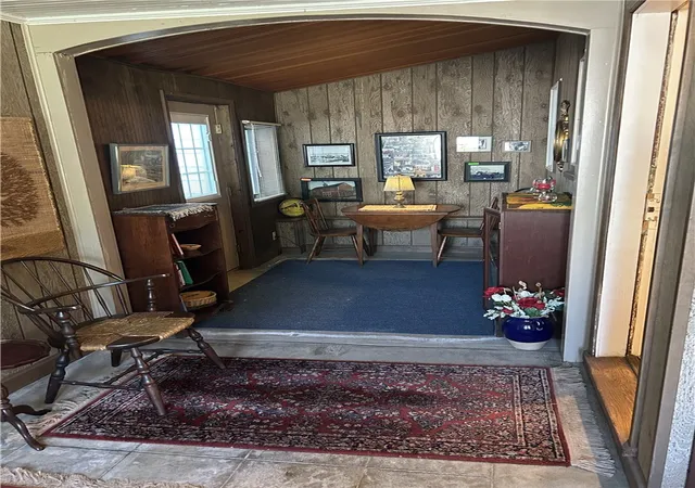 Photo 4 of Sale Pending at 3621 Lake Ave, Rochester, NY 14612 | MLS# R1696308 | Listing updated on 2026-07-23