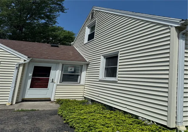4th image of 3 Springbrook Dr, Chili, NY 14514 | MLS# R1696289