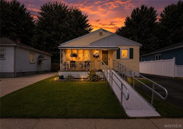 33rd image of 1205 85th St, Niagara Falls, NY 14304 | MLS# B1696300