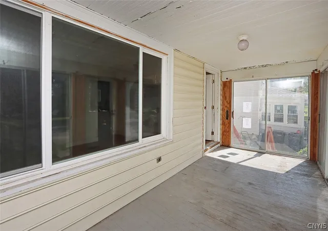 Photo 4 of Sale Pending at 180 Chaffee Ave, Syracuse, NY 13207 | MLS# S1696294 | Listing updated on 2026-07-28