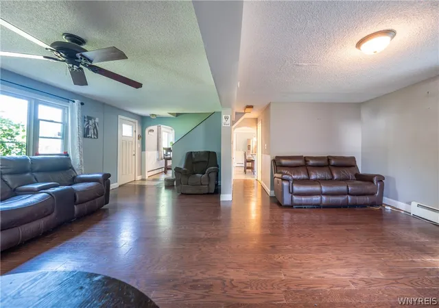 Photo 5 of Sale Pending at 6937 Wellington Dr, Derby, NY 14047 | MLS# B1696080 | Listing updated on 2026-07-14