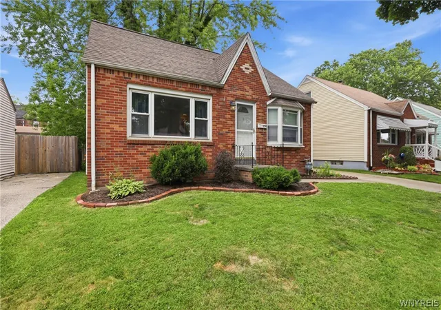 2nd image of 154 Saint Lawrence Ave, Buffalo, NY 14216 | MLS# B1696263