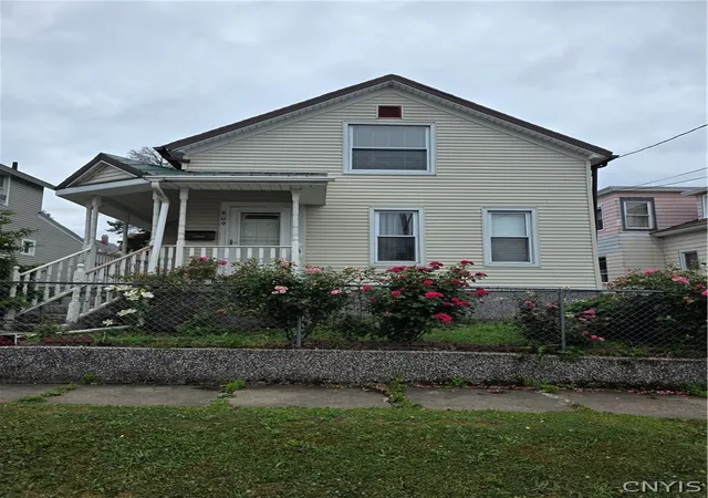 2nd image of 809 Mulberry St, Utica, NY 13502 | MLS# S1696405
