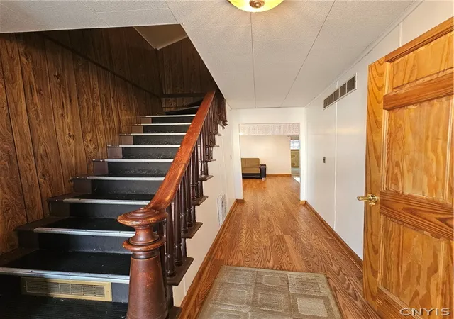 4th image of 809 Mulberry St, Utica, NY 13502 | MLS# S1696405