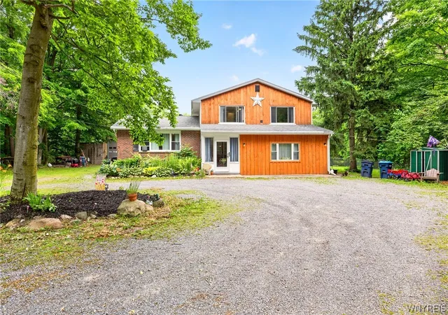 1st image of 2367 Ellicott Rd, Caledonia, NY 14423 | MLS# B1696380