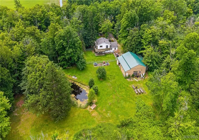 3rd image of 2367 Ellicott Rd, Caledonia, NY 14423 | MLS# B1696380