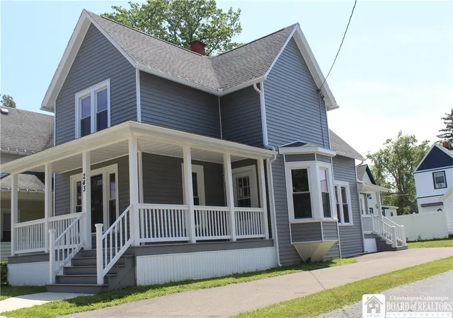 3rd image of 243 Lincoln Ave, Dunkirk, NY 14048 | MLS# R1695817