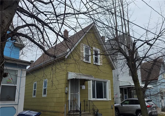 Homes for sale in Buffalo, NY | 119 Gilbert St, Buffalo, NY 14206 | MLS# B1696454