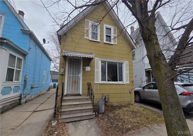 Homes for sale in Buffalo, NY | 119 Gilbert St, Buffalo, NY 14206 | MLS# B1696454