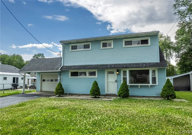 2nd image of 401 Van Dyke Rd, Utica, NY 13502 | MLS# S1695697