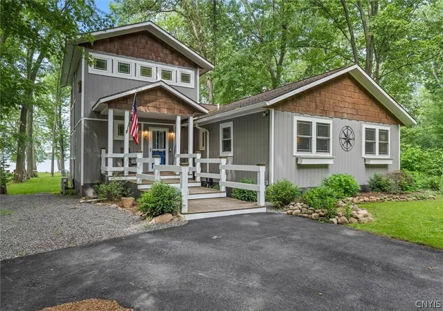 1st image of 7255 Farnham Rd, Lysander, NY 13112 | MLS# S1696166