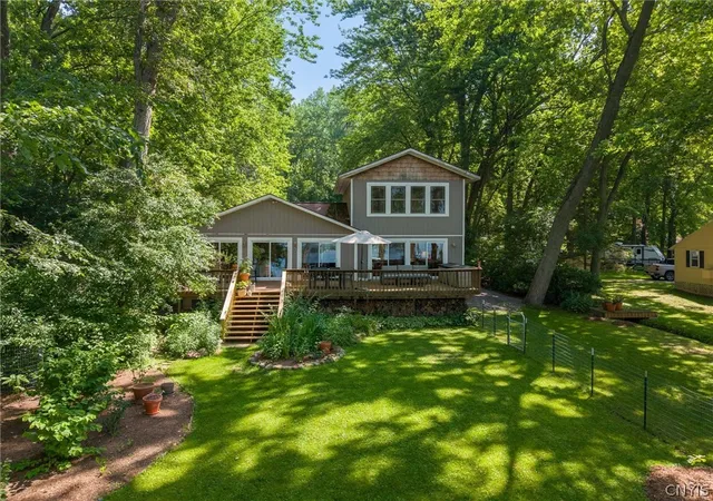 3rd image of 7255 Farnham Rd, Lysander, NY 13112 | MLS# S1696166