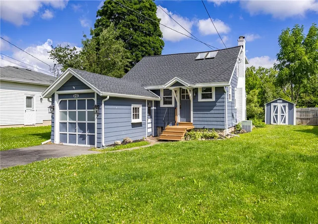 1st image of 242 River Meadow Dr, Rochester, NY 14623 | MLS# R1693135