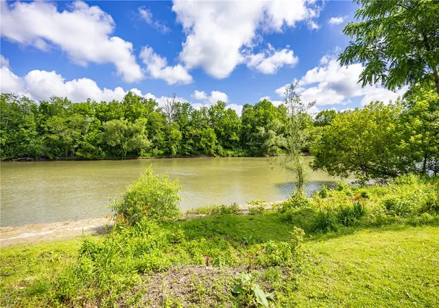 Photo 3 of Sale Pending at 242 River Meadow Dr, Rochester, NY 14623 | MLS# R1693135 | Listing updated on 2026-07-16