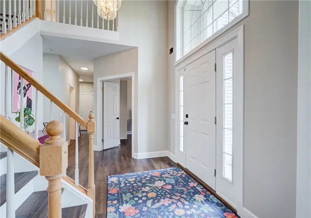 3rd image of 15 Coach Side Ln, Pittsford, NY 14534 | MLS# R1696125