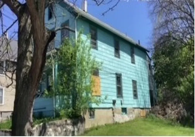 Photo 3 of Sale Pending at 6 Stuyvesant St, Binghamton, NY 13901 | MLS# R1696471 | Listing updated on 2026-07-16