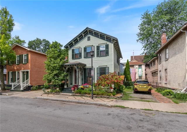 2nd image of 11 Greenwood St, Rochester, NY 14608 | MLS# R1696324