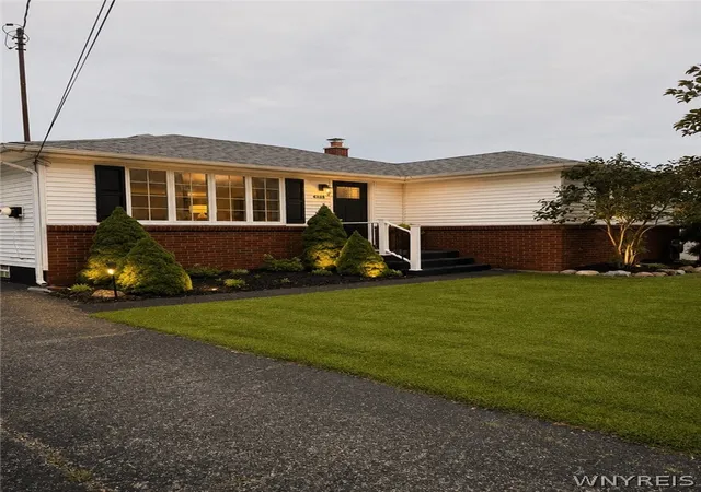 Photo 3 of Sale Pending at 4032 Clinton St, Buffalo, NY 14224 | MLS# B1695184 | Listing updated on 2026-07-14