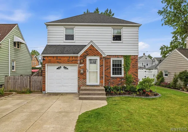 2nd image of 73 Linden Ave, Kenmore, NY 14217 | MLS# B1696460