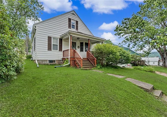 Homes for sale in Eldred, PA | 30 Park Ave, Eldred, PA 16731 | MLS# R1696500