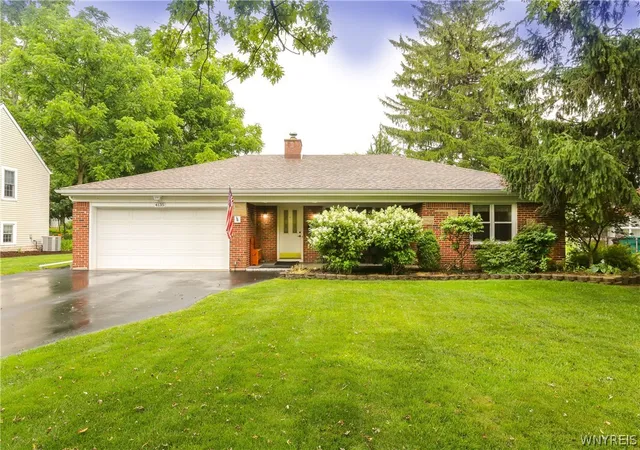 Homes for sale in Clarence, NY | 4135 Harris Hill Rd, Clarence, NY 14221 | MLS# B1696029