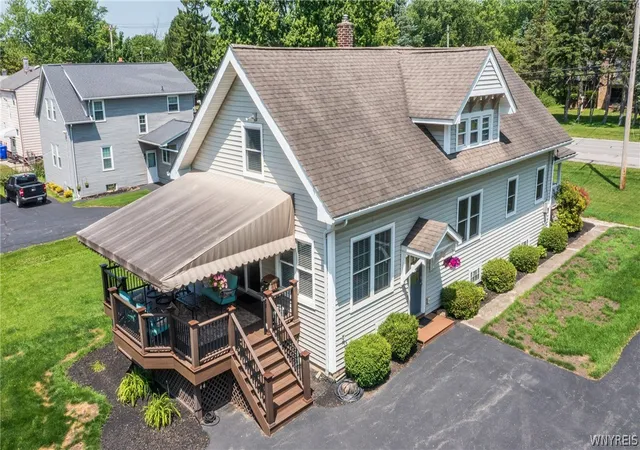 Homes for sale in West Seneca, NY | 4367 Clinton St, West Seneca, NY 14224 | MLS# B1696045