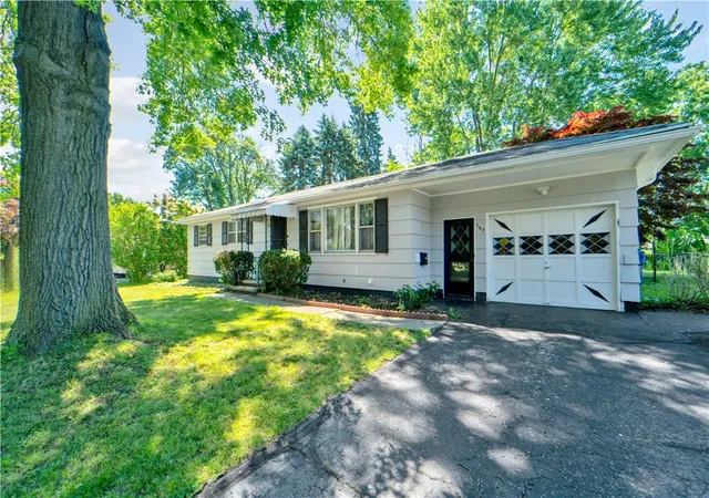 Homes for sale in Irondequoit, NY | 163 Fleetwood Dr, Irondequoit, NY 14609 | MLS# R1695507