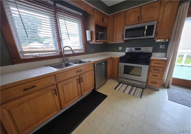 Homes for sale in Camillus, NY | 12 1St St, Camillus, NY 13031 | MLS# S1696188