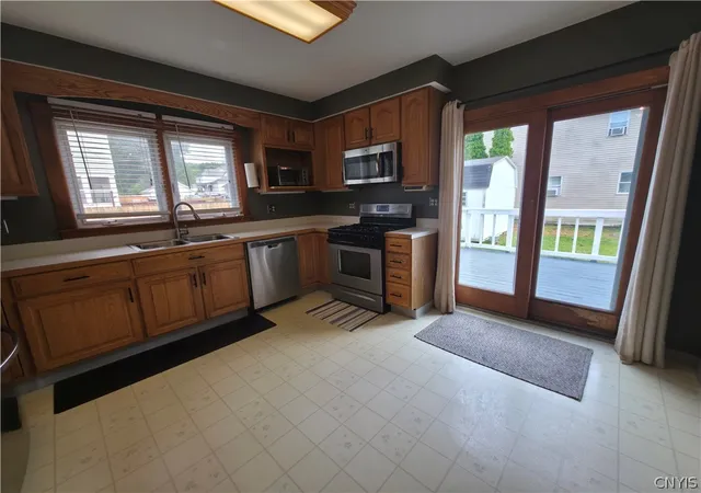 Homes for sale in Camillus, NY | 12 1St St, Camillus, NY 13031 | MLS# S1696188